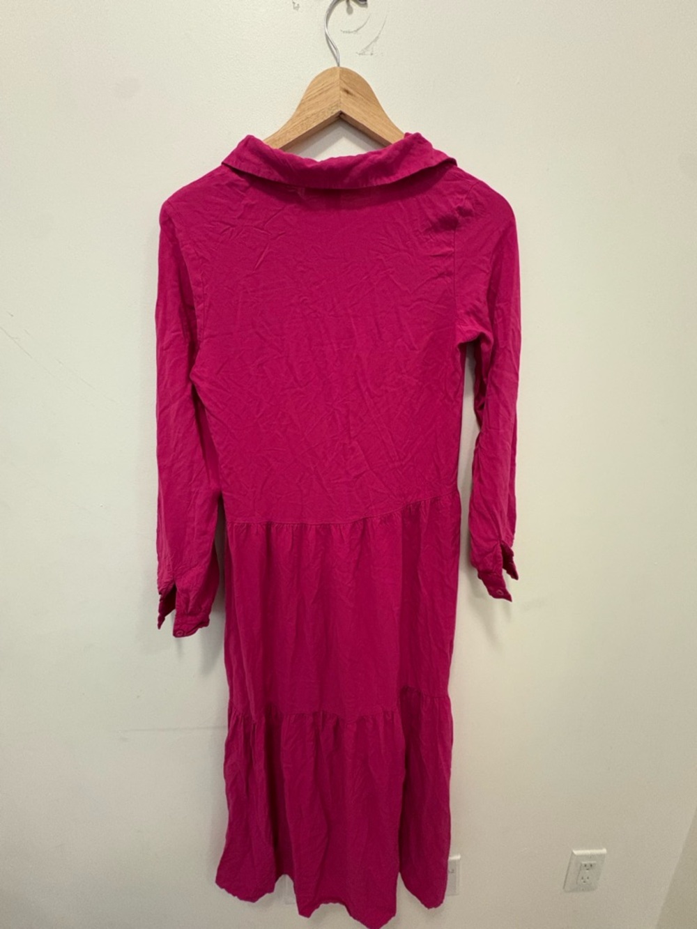 🌸 Amisu Fuchsia Tiered Midi Dress – Long Sleeve Button Front - Picture 4 of 7